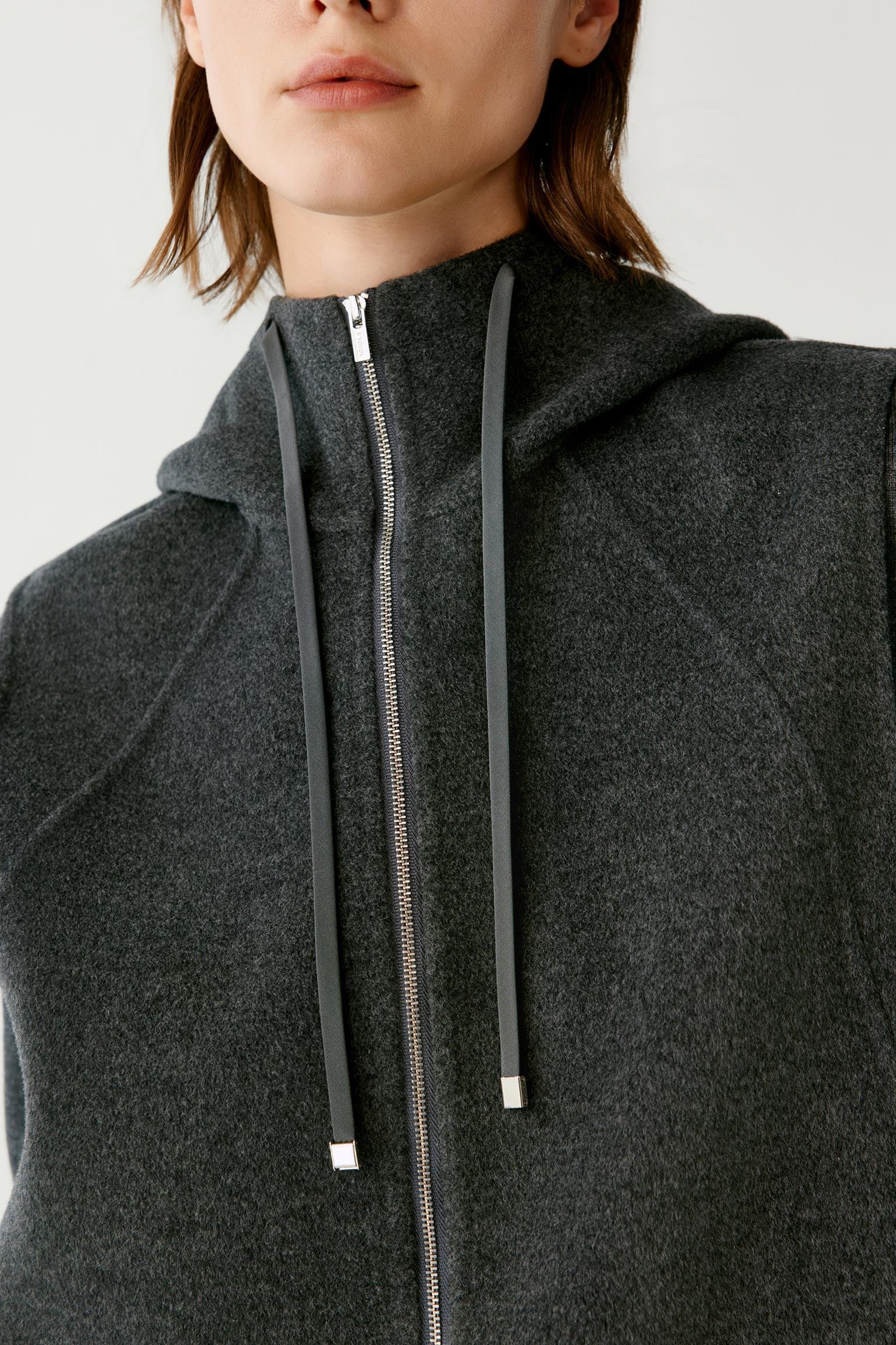 Manteau sans manches en laine - Image 5